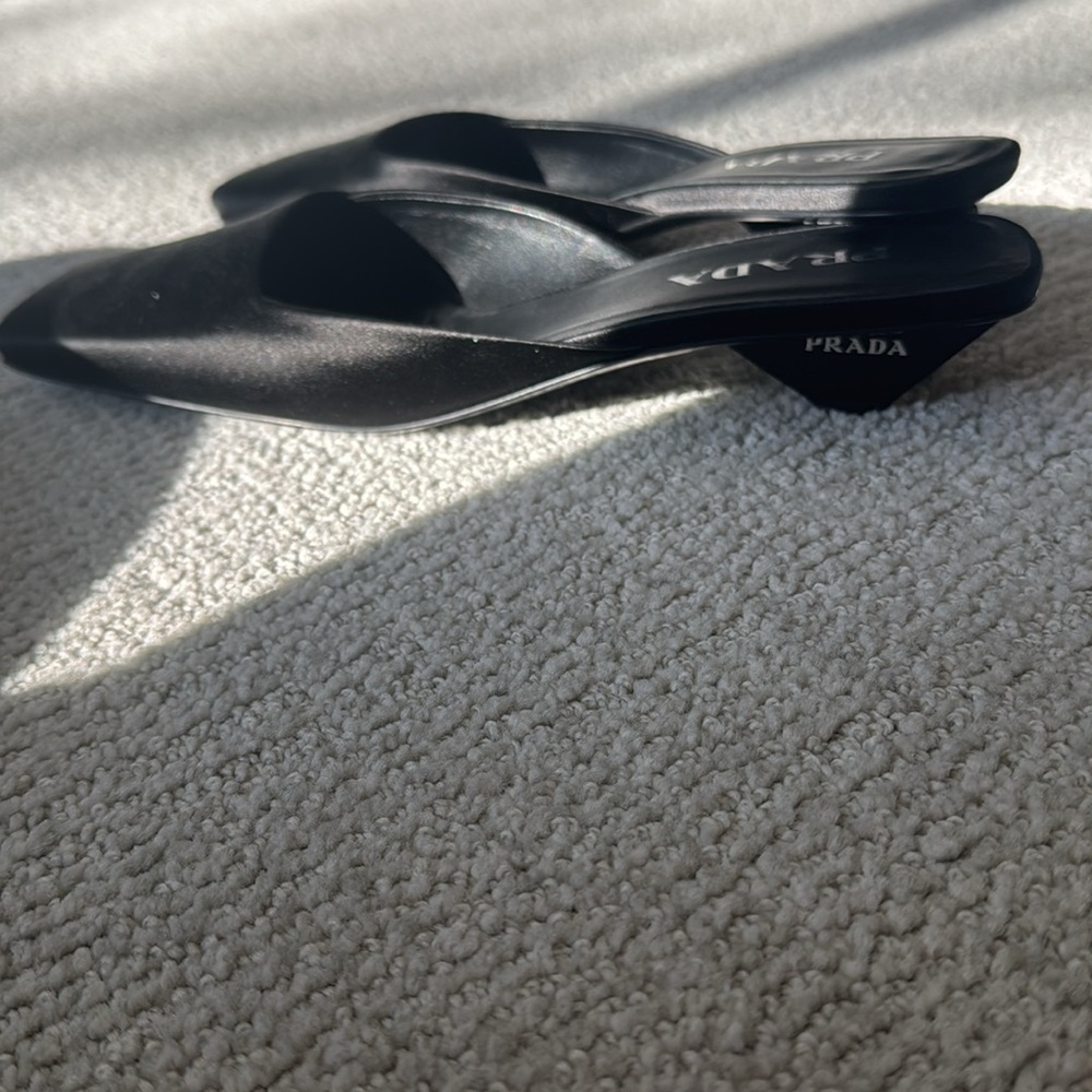 Prada Black Satin Square Toe Women's Mules sz 40 - Picture 4 of 4